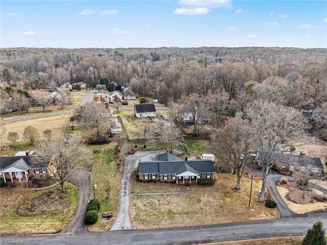 5585 Kane Drive, Pfafftown, NC 27040