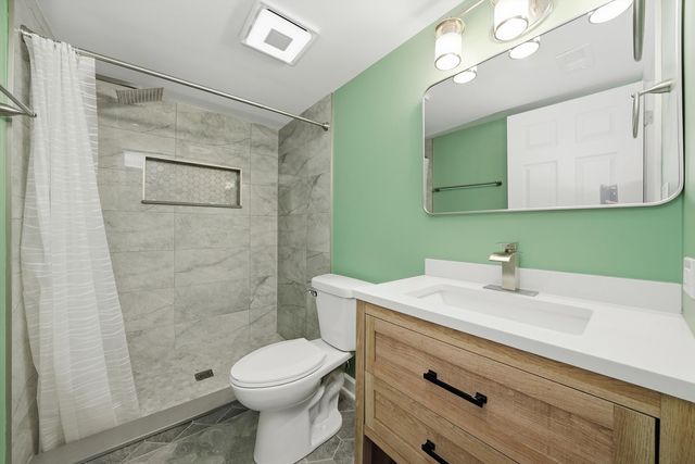 1822 N 18th Avenue, Melrose Park, IL 60160