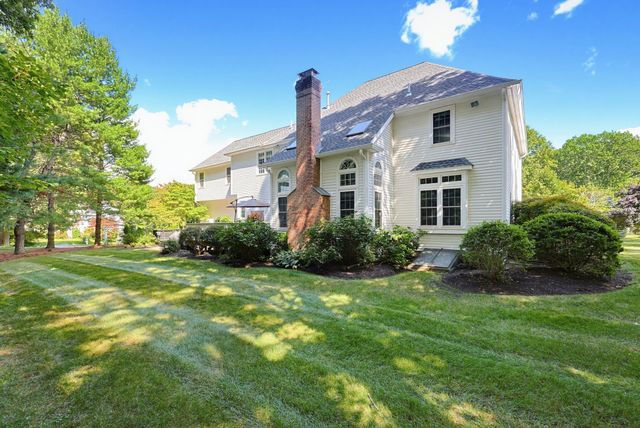 23 High Ridge Circle, Franklin, MA 02038