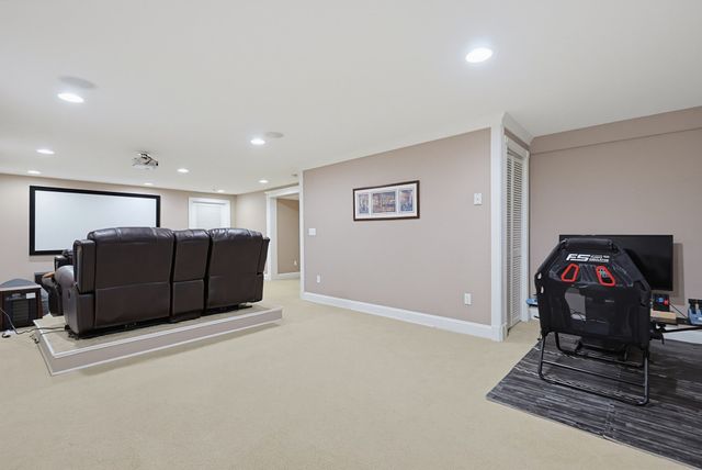 23 High Ridge Circle, Franklin, MA 02038