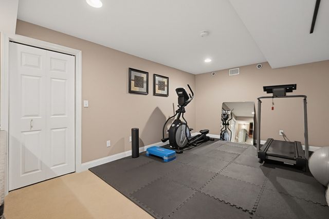 23 High Ridge Circle, Franklin, MA 02038