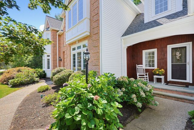 23 High Ridge Circle, Franklin, MA 02038