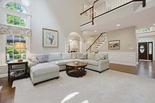 23 High Ridge Circle, Franklin, MA 02038