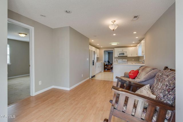 2808 East Center Street, Kingsport, TN 37664