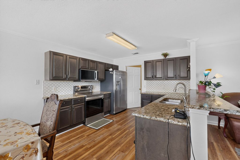 204 Centennial Place, Crowley, TX 76036 — photo 4