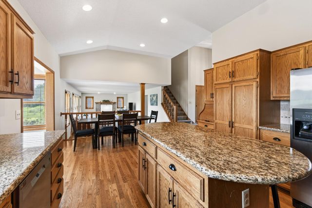 10575 52nd Avenue N, Plymouth, MN 55442