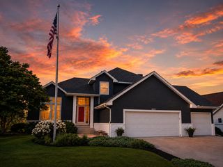 10575 52nd Avenue N, Plymouth, MN 55442