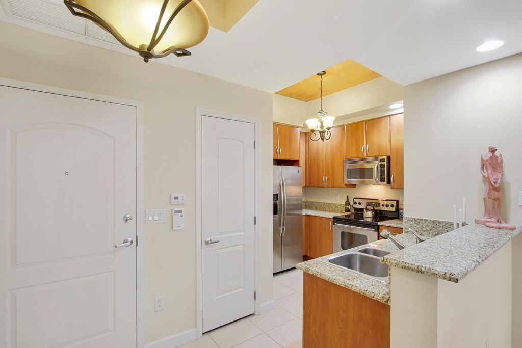 801 S Olive Avenue 829, West Palm Beach, FL 33401