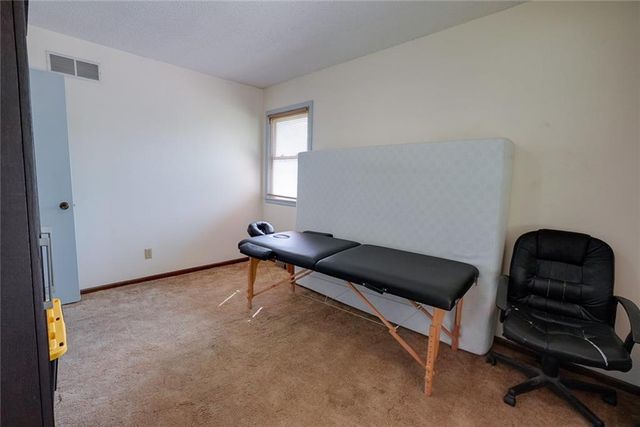 7312 NW 77th Terrace, Kansas City, MO 64152