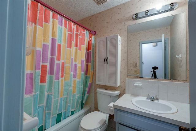 7312 NW 77th Terrace, Kansas City, MO 64152
