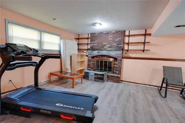 7312 NW 77th Terrace, Kansas City, MO 64152