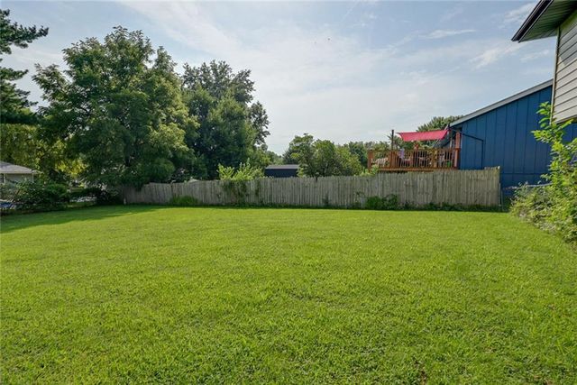 7312 NW 77th Terrace, Kansas City, MO 64152