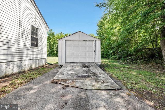 6740 SHOREHAM PL, La Plata, MD 20646