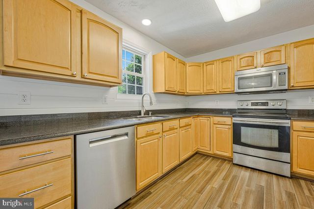 6740 SHOREHAM PL, La Plata, MD 20646