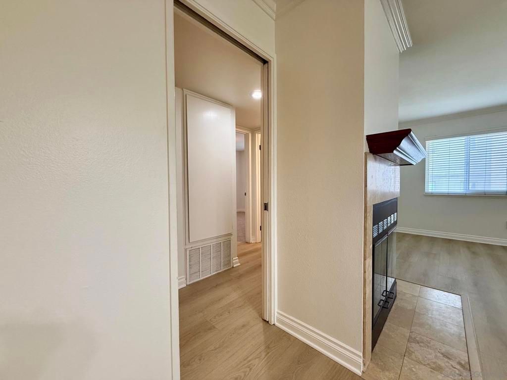 Image 18 of property listing at 1756 Essex St 305, San Diego, CA 92103