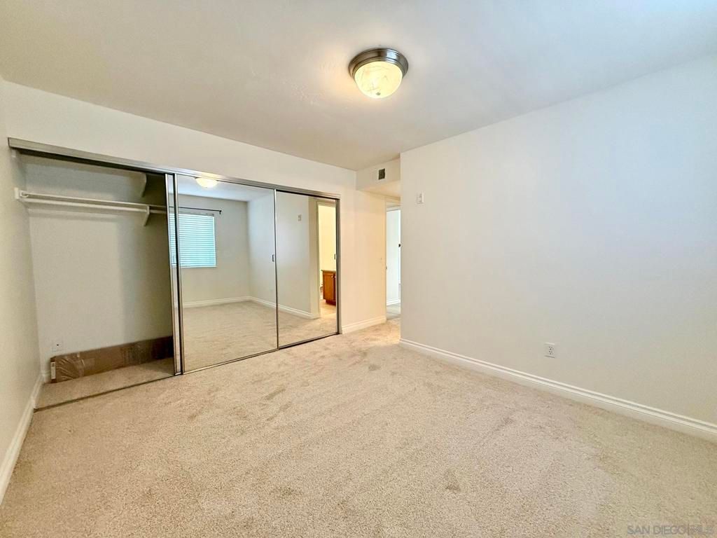 Image 21 of property listing at 1756 Essex St 305, San Diego, CA 92103
