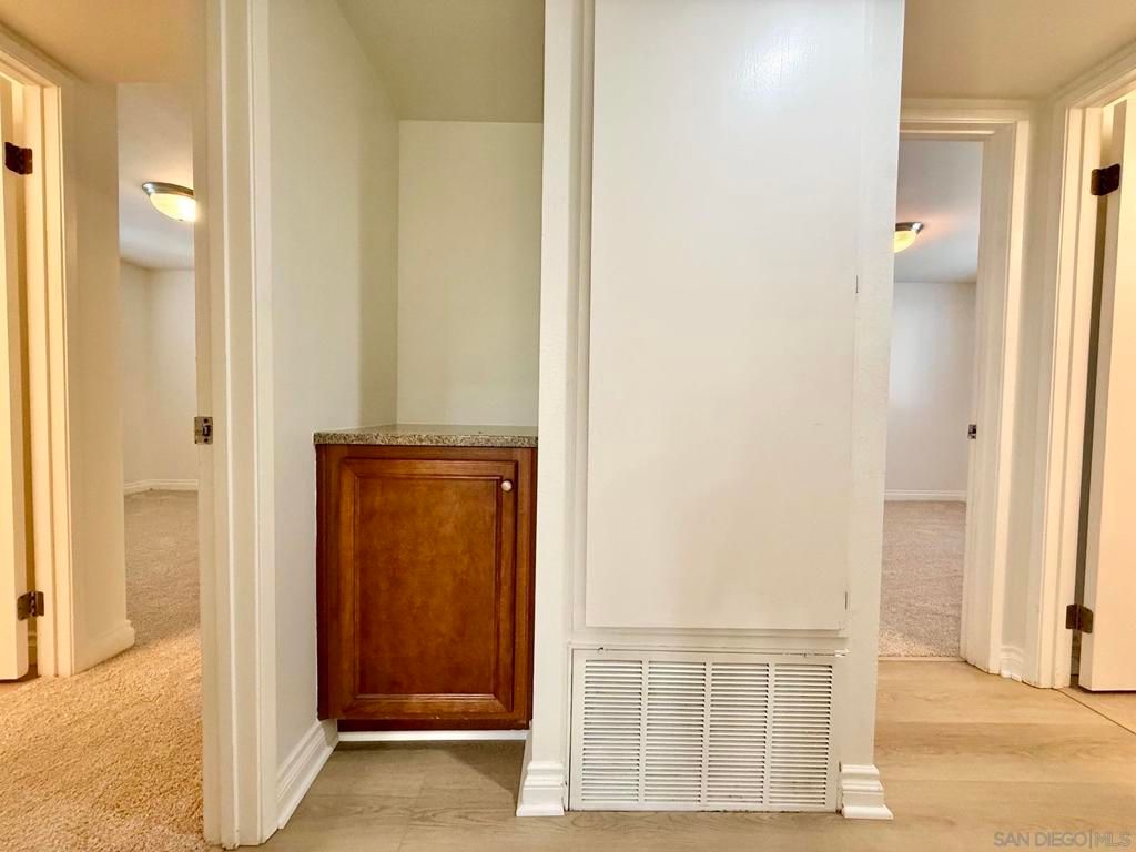 Image 27 of property listing at 1756 Essex St 305, San Diego, CA 92103