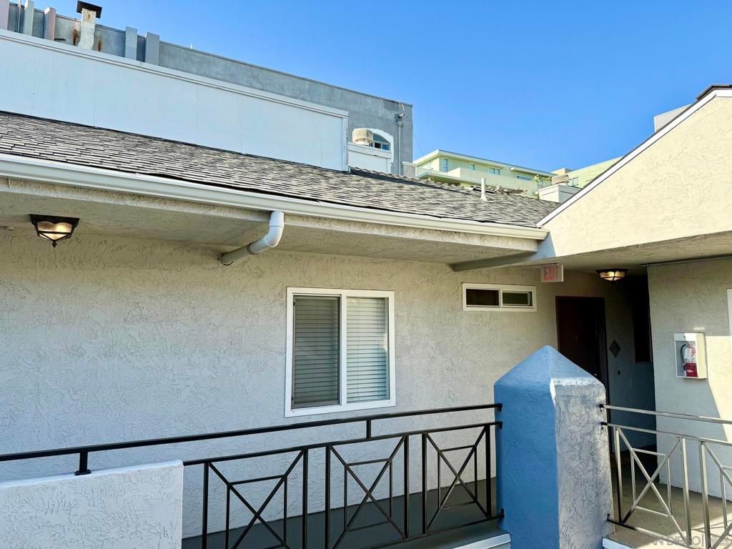 Image 36 of property listing at 1756 Essex St 305, San Diego, CA 92103