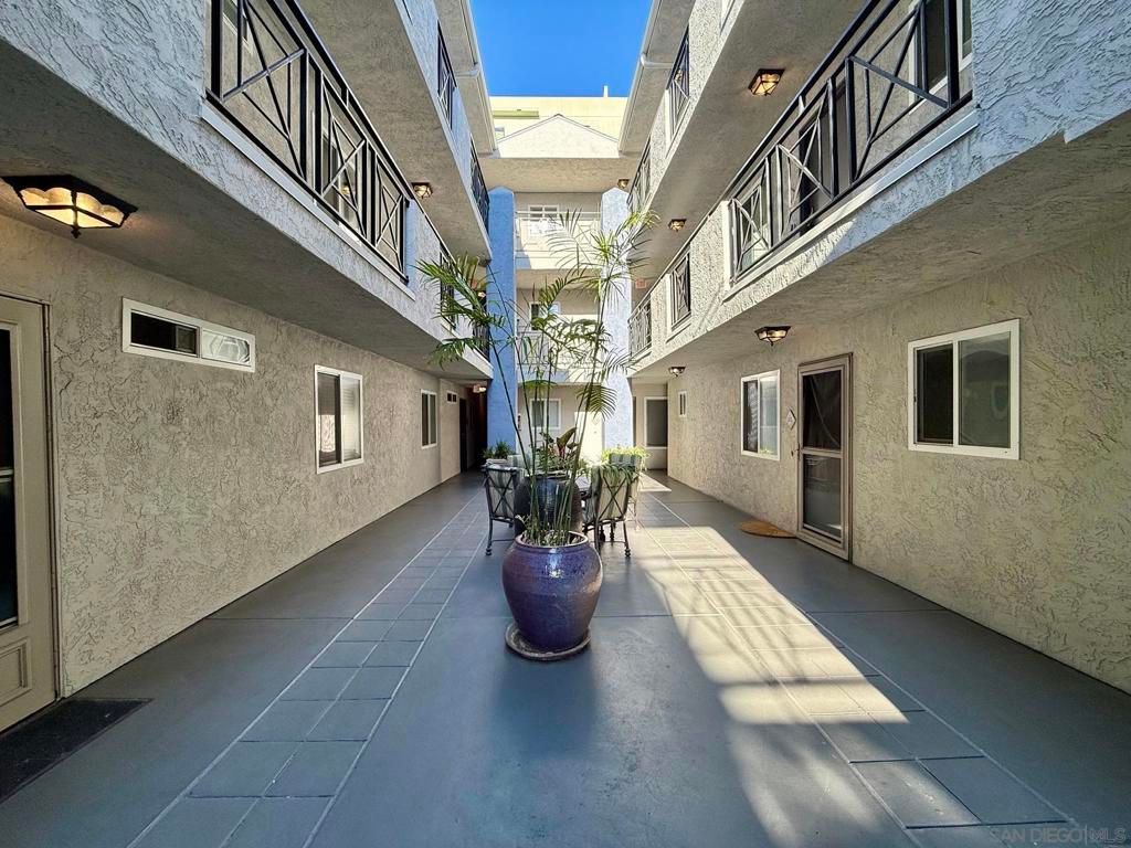 Image 37 of property listing at 1756 Essex St 305, San Diego, CA 92103