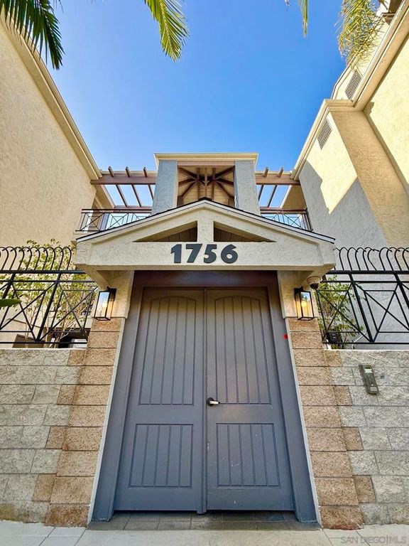 Image 48 of property listing at 1756 Essex St 305, San Diego, CA 92103