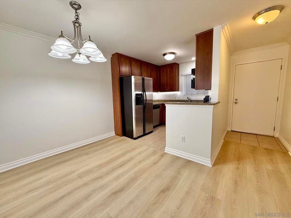 Image 8 of property listing at 1756 Essex St 305, San Diego, CA 92103