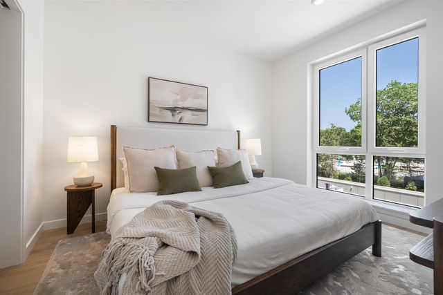80 Constitution Ave Unit 221, Portsmouth, NH 03801