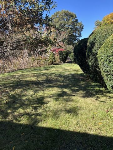 448 Essex St, Beverly, MA 01915