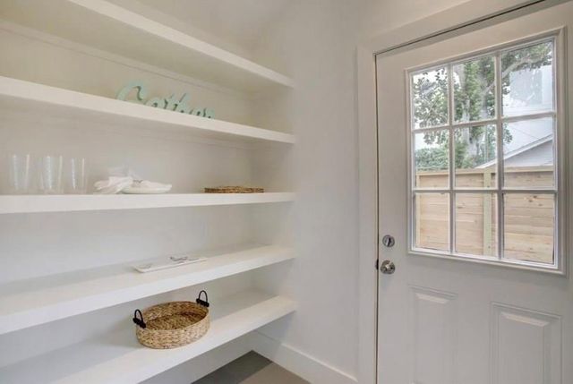 6107 N Main St, Houston, TX 77009