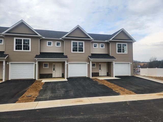 6136 Warren Newcomb, Radford, VA 24141