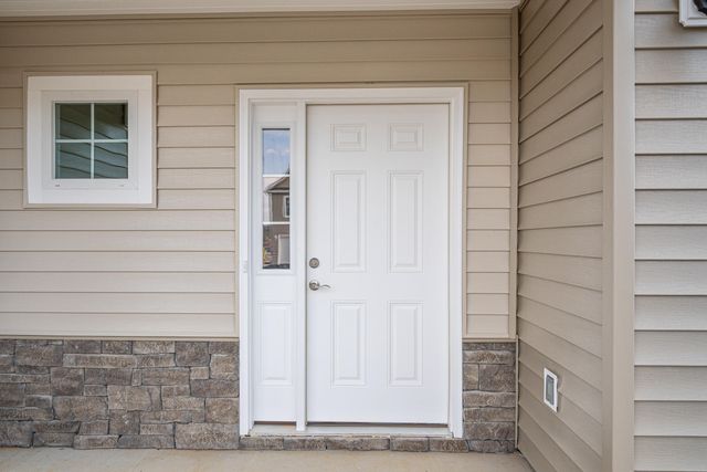 6136 Warren Newcomb, Radford, VA 24141