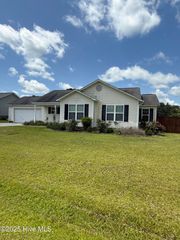 102 Harmony Way, Richlands, NC 28574