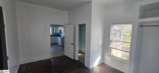 22 S 6th Street, Greenville, SC 29611