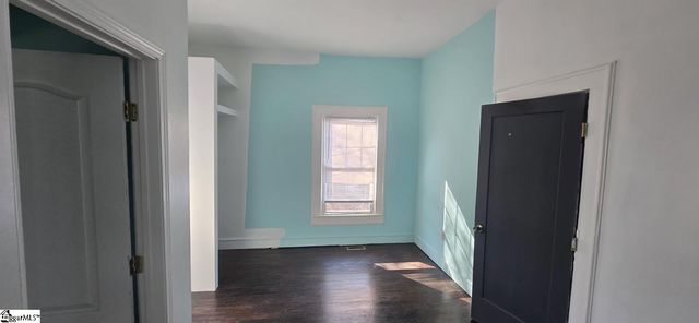 22 S 6th Street, Greenville, SC 29611