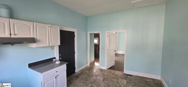 22 S 6th Street, Greenville, SC 29611