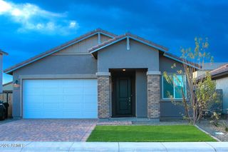 8426 W ATLANTIS Way, Tolleson, AZ 85353