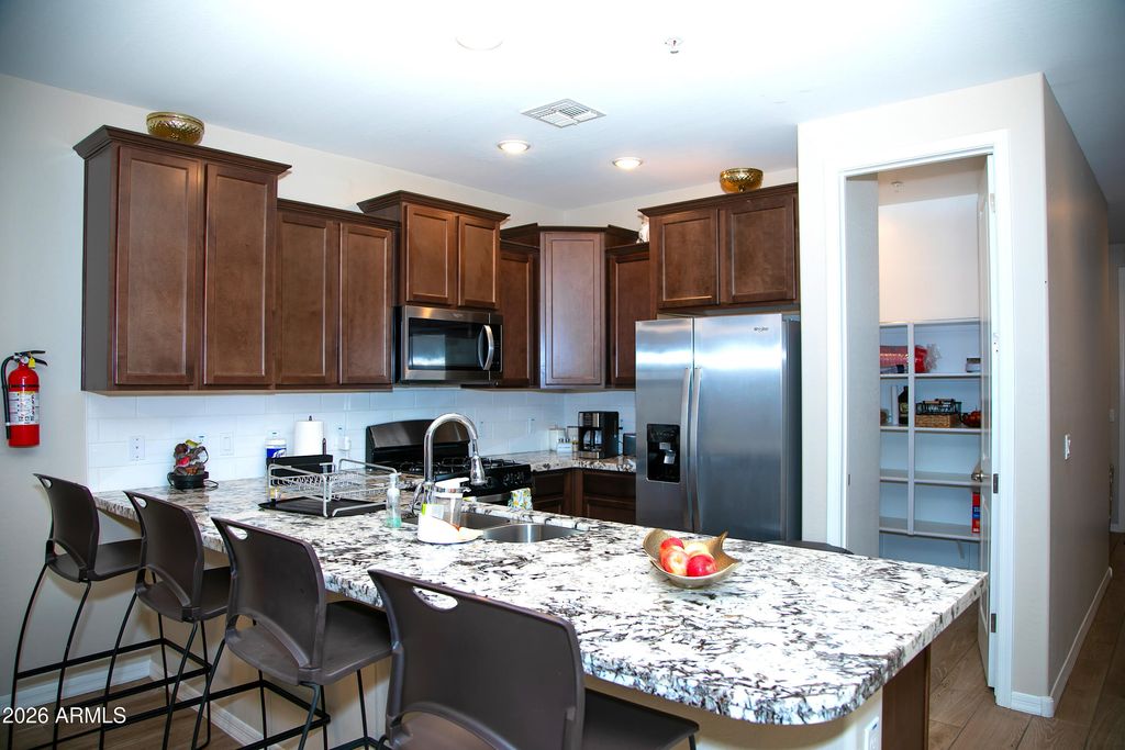 8426 W ATLANTIS Way, Tolleson, AZ 85353 — photo 2
