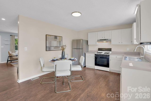 206 Ross Court, Belmont, NC 28012