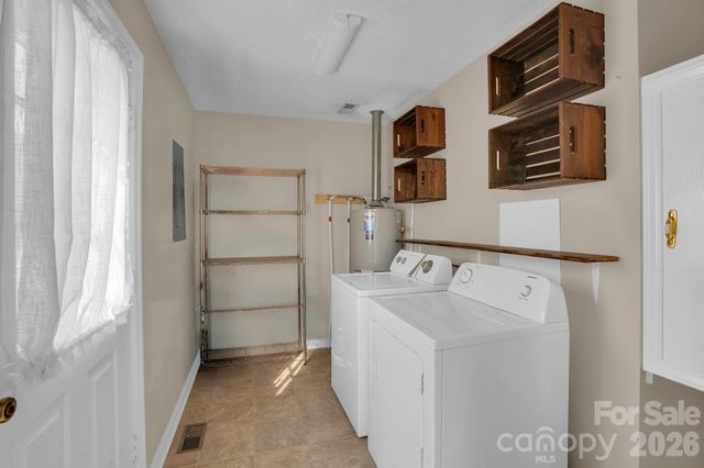 206 Ross Court, Belmont, NC 28012