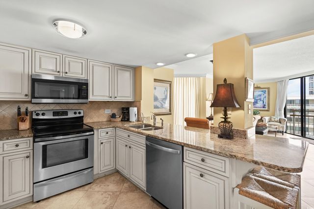 101 Ocean Creek Dr Apt CC8, Myrtle Beach, SC 29572