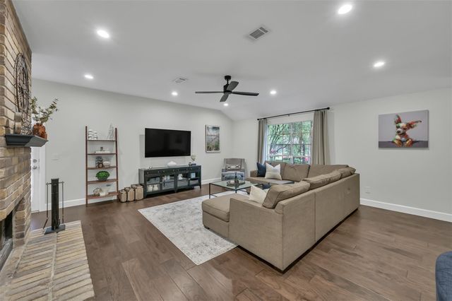 42 Still Corner Place, The Woodlands, TX 77381