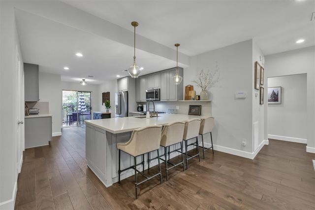 42 Still Corner Place, The Woodlands, TX 77381