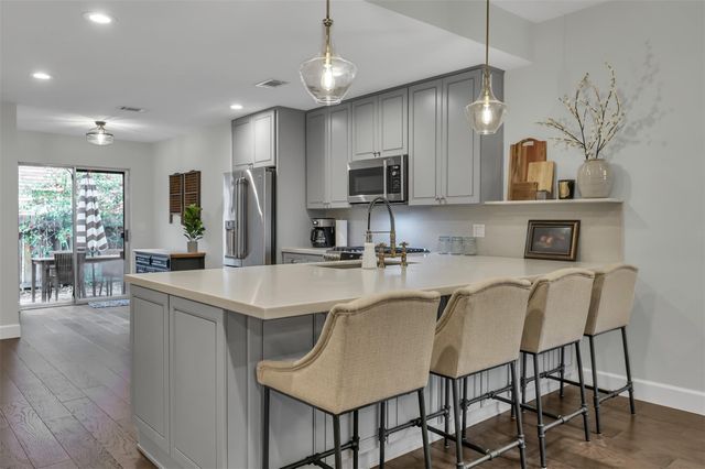 42 Still Corner Place, The Woodlands, TX 77381