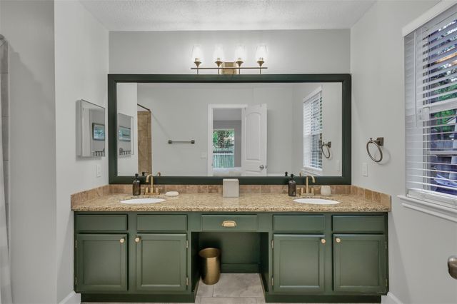 42 Still Corner Place, The Woodlands, TX 77381