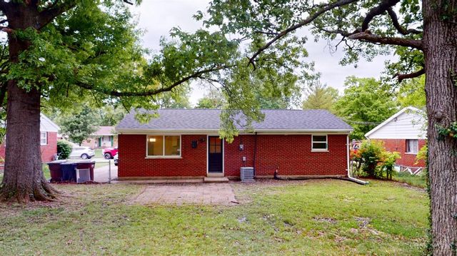 1884 Sevenhills Dr, Springfield Twp., OH 45240