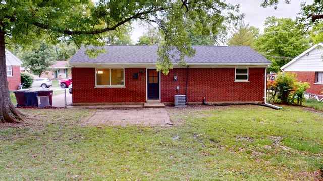 1884 Sevenhills Dr, Springfield Twp., OH 45240