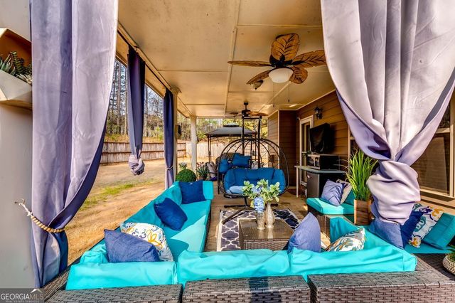 6700 Oak Hill Place, Fairburn, GA 30213