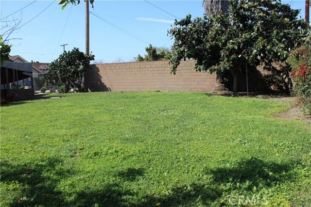 967 E Columbia, Pomona, CA 91767