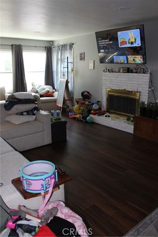 967 E Columbia, Pomona, CA 91767