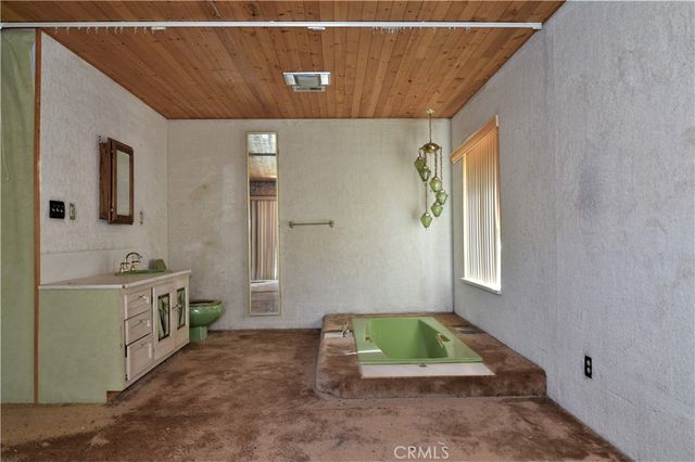33456 Angeles Forest, Palmdale, CA 93550
