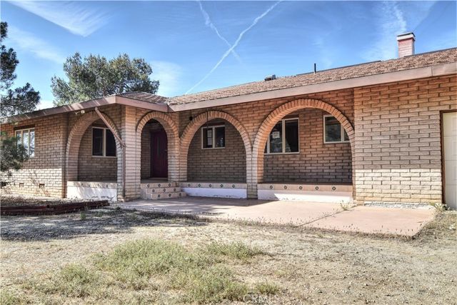 33456 Angeles Forest, Palmdale, CA 93550